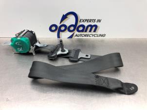 Gebruikte Veiligheidsgordel rechts-achter Hyundai i30 (FD) 1.6 CVVT 16V Prijs € 50,00 Margeregeling aangeboden door Gebr Opdam B.V.