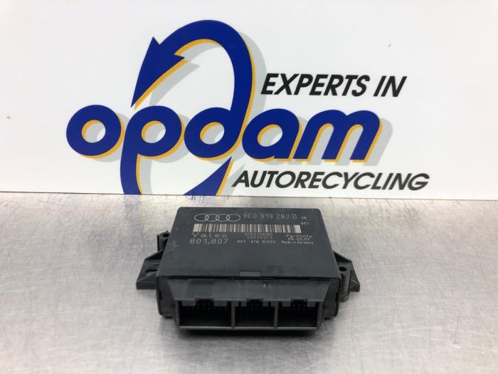 Gebruikte PDC Module Audi A4 Avant (B7) 2.0 20V Prijs € 50,00 Margeregeling aangeboden door Gebr Opdam B.V.
