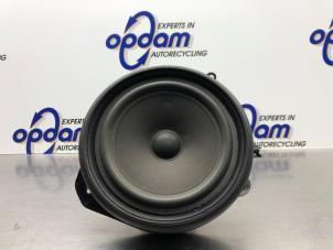 Gebruikte Luidspreker Audi A4 Avant (B7) 2.0 20V Prijs € 25,00 Margeregeling aangeboden door Gebr Opdam B.V.