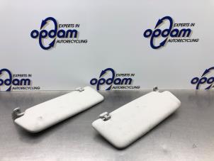 Gebruikte Zonneklep Audi A4 Avant (B7) 2.0 20V Prijs € 50,00 Margeregeling aangeboden door Gebr Opdam B.V.