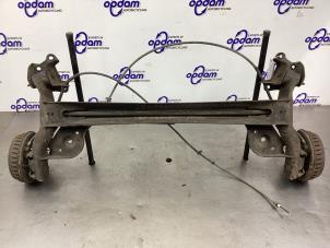 Gebruikte Achteras voorwielaandrijving Dacia Logan MCV (KS) 1.6 MPI 85 Prijs € 125,00 Margeregeling aangeboden door Gebr Opdam B.V.