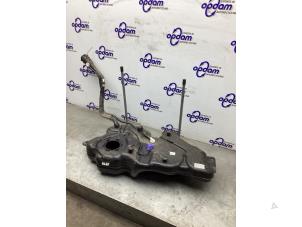 Gebruikte Tank Renault Captur II (RJB) 1.3 Mild Hybrid 140, TCe 140 16V Prijs € 350,00 Margeregeling aangeboden door Gebr Opdam B.V.