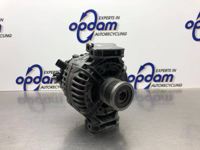 Gebruikte Dynamo Saab 9-3 II Sport Sedan (YS3F) 1.8t 16V Prijs € 100,00 Margeregeling aangeboden door Gebr Opdam B.V.
