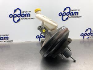 Gebruikte Rembooster Peugeot 208 I (CA/CC/CK/CL) 1.2 Vti 12V PureTech 82 Prijs € 150,00 Margeregeling aangeboden door Gebr Opdam B.V.