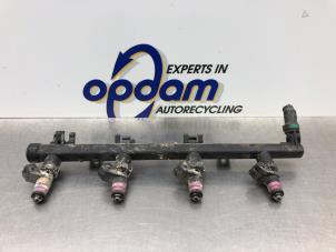 Gebruikte Injector (benzine injectie) Renault Modus/Grand Modus (JP) 1.4 16V Prijs € 90,00 Margeregeling aangeboden door Gebr Opdam B.V.