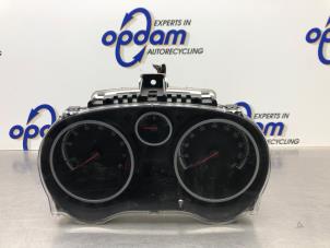 Gebruikte Tellerklok Opel Corsa D 1.2 16V Prijs € 125,00 Margeregeling aangeboden door Gebr Opdam B.V.