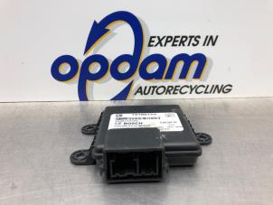 Gebruikte Module PDC Opel Corsa D 1.2 16V Prijs € 40,00 Margeregeling aangeboden door Gebr Opdam B.V.
