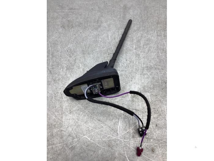 Gebruikte Antenne Ford EcoSport (JK8) 1.0 EcoBoost 12V 125 Prijs € 30,00 Margeregeling aangeboden door Gebr Opdam B.V.
