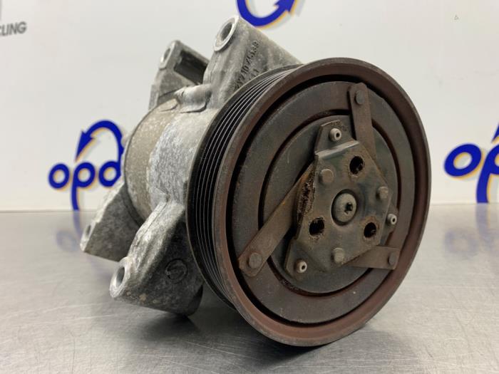 Gebruikte Aircopomp Nissan Micra (K11) 1.4 16V Prijs € 50,00 Margeregeling aangeboden door Gebr Opdam B.V.