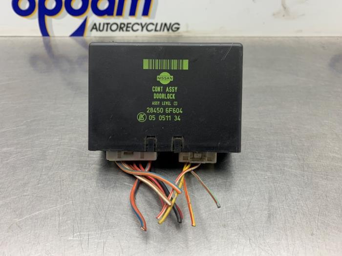Gebruikte Module Centrale Deurvergrendeling Nissan Micra (K11) 1.4 16V Prijs € 25,00 Margeregeling aangeboden door Gebr Opdam B.V.
