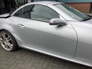 Gebruikte Deur 2Deurs rechts Mercedes SLK (R171) 1.8 200 K 16V Prijs € 150,00 Margeregeling aangeboden door Gebr Opdam B.V.