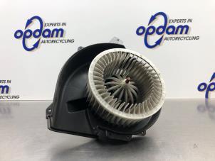 Gebruikte Kachel Ventilatiemotor Skoda Fabia III Combi (NJ5) 1.0 TSI 12V Prijs € 40,00 Margeregeling aangeboden door Gebr Opdam B.V.
