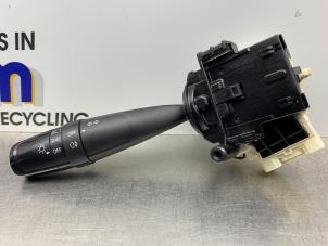 Gebruikte Richtingaanwijzer Schakelaar Suzuki Swift (ZA/ZC/ZD) 1.6 Sport VVT 16V Prijs € 35,00 Margeregeling aangeboden door Gebr Opdam B.V.