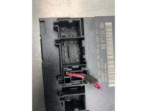 Bodycontrol Module van een Volkswagen Golf V (1K1) 1.4 16V 2005