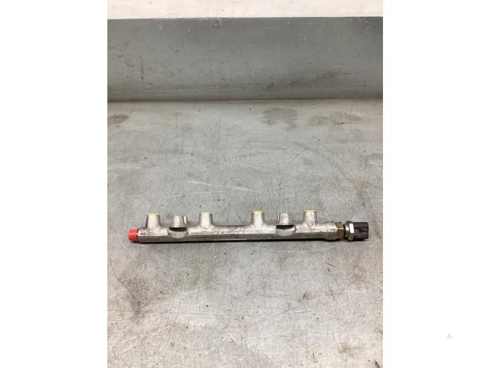 Gebruikte Injector brug Skoda Kodiaq 1.5 TSI 150 ACT 16V Prijs € 60,00 Margeregeling aangeboden door Gebr Opdam B.V.