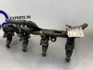 Gebruikte Injector (benzine injectie) Fiat Grande Punto (199) 1.4 16V Prijs € 125,00 Margeregeling aangeboden door Gebr Opdam B.V.