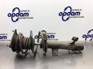 Gebruikte Mac Phersonpoot rechts-voor BMW Mini One/Cooper (R50) 1.6 16V Cooper Prijs € 50,00 Margeregeling aangeboden door Gebr Opdam B.V.