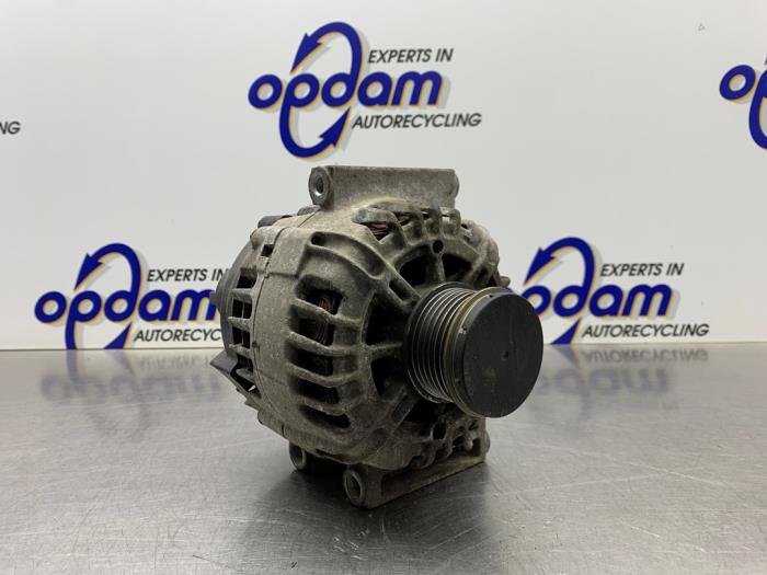 Gebruikte Alternator Opel Corsa D 1.3 CDTi 16V ecoFLEX Prijs € 75,00 Margeregeling aangeboden door Gebr Opdam B.V.