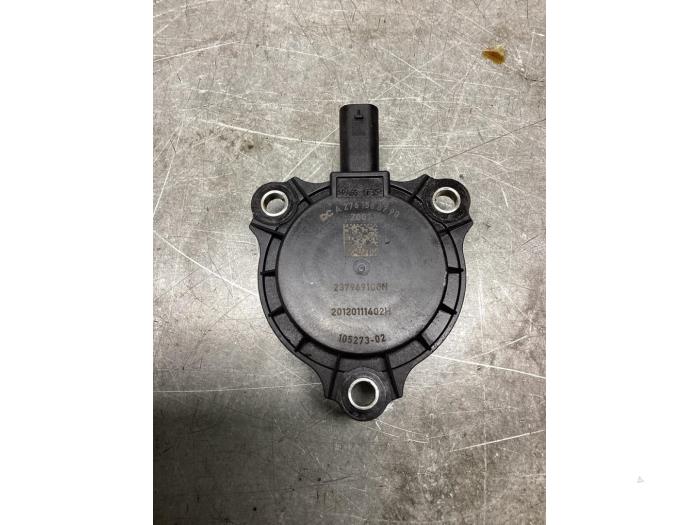 Gebruikte Nokkenas Sensor Mercedes A Limousine (177.1) 1.3 A-250 e Turbo 16V Prijs € 15,00 Margeregeling aangeboden door Gebr Opdam B.V.