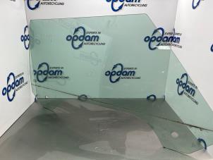 Gebruikte Portierruit 2Deurs rechts BMW Mini One/Cooper (R50) 1.6 16V Cooper Prijs € 35,00 Margeregeling aangeboden door Gebr Opdam B.V.