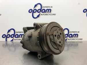 Gebruikte Aircopomp Renault Scénic II (JM) 2.0 16V Prijs € 99,00 Margeregeling aangeboden door Gebr Opdam B.V.