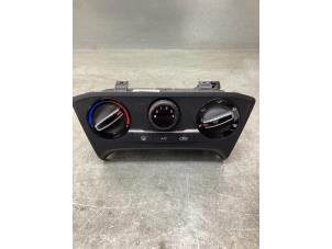 Gebruikte Chaufage Bedieningspaneel Hyundai i20 (GBB) 1.0 T-GDI 100 12V Prijs € 50,00 Margeregeling aangeboden door Gebr Opdam B.V.