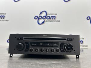 Gebruikte Radio CD Speler Peugeot 308 (4A/C) 1.6 VTI 16V Prijs € 100,00 Margeregeling aangeboden door Gebr Opdam B.V.