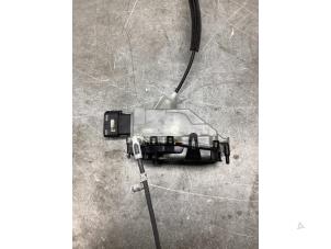 Gebruikte Deurslot Mechaniek 4Deurs links-achter Citroen C3 (SX/SW) 1.2 12V e-THP PureTech 110 Prijs € 30,00 Margeregeling aangeboden door Gebr Opdam B.V.