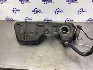 Gebruikte Brandstoftank BMW 1 serie (F20) 118i 1.5 TwinPower 12V Prijs € 200,00 Margeregeling aangeboden door Gebr Opdam B.V.