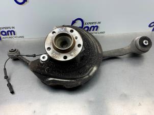 Gebruikte Fusee rechts-voor BMW 1 serie (F20) 118i 1.5 TwinPower 12V Prijs € 175,00 Margeregeling aangeboden door Gebr Opdam B.V.