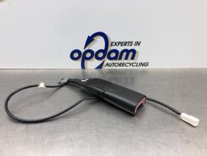 Gebruikte Veiligheidsgordel Insteek rechts-voor Alfa Romeo GT (937) 2.0 JTS 16V Prijs € 35,00 Margeregeling aangeboden door Gebr Opdam B.V.