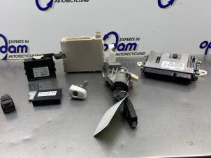 Gebruikte Kontaktslot + Sleutel Toyota Aygo (B40) 1.0 12V VVT-i Prijs € 450,00 Margeregeling aangeboden door Gebr Opdam B.V.