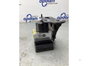 Gebruikte ABS Pomp Volkswagen Transporter T5 2.0 TDI DRF Prijs € 225,00 Margeregeling aangeboden door Gebr Opdam B.V.