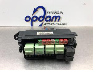 Gebruikte Zekeringkast BMW Mini One/Cooper (R50) 1.6 16V Cooper Prijs € 20,00 Margeregeling aangeboden door Gebr Opdam B.V.