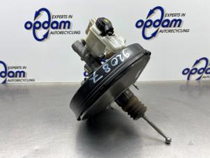 Gebruikte Rembekrachtiger Volkswagen Caddy III (2KA,2KH,2CA,2CH) 2.0 SDI Prijs € 100,00 Margeregeling aangeboden door Gebr Opdam B.V.