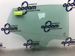 Gebruikte Deurruit 4Deurs rechts-achter Ford Fiesta 7 1.0 EcoBoost 12V 100 Prijs € 50,00 Margeregeling aangeboden door Gebr Opdam B.V.