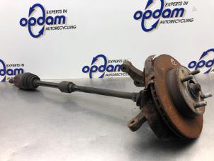 Gebruikte Fusee rechts-voor Kia Picanto (BA) 1.0 12V Prijs € 125,00 Margeregeling aangeboden door Gebr Opdam B.V.