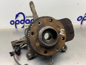 Gebruikte Fusee links-voor Suzuki Swift (ZA/ZC/ZD) 1.2 16V Prijs € 50,00 Margeregeling aangeboden door Gebr Opdam B.V.