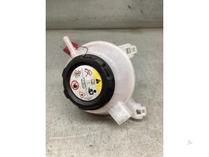 Gebruikte Expansievat Volkswagen Tiguan (AD1) 1.4 TSI eHybrid 16V Prijs € 20,00 Margeregeling aangeboden door Gebr Opdam B.V.