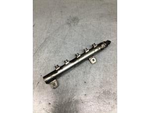 Gebruikte Injector brug Alfa Romeo 147 (937) 1.9 JTDM Prijs € 80,00 Margeregeling aangeboden door Gebr Opdam B.V.