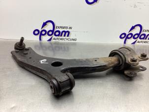 Gebruikte Draagarm onder rechts-voor Volvo V50 (MW) 2.5 T5 20V AWD Prijs € 35,00 Margeregeling aangeboden door Gebr Opdam B.V.