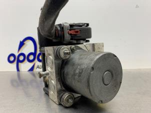 Gebruikte ABS Pomp Audi A4 Avant (B7) 2.0 20V Prijs € 75,00 Margeregeling aangeboden door Gebr Opdam B.V.