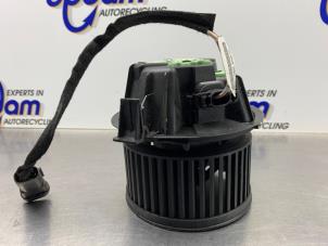 Gebruikte Chaufage Ventilatiemotor Dacia Logan MCV (KS) 1.6 MPI 85 Prijs € 50,00 Margeregeling aangeboden door Gebr Opdam B.V.