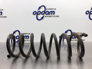 Gebruikte Veerschroef achter Volvo V50 (MW) 2.5 T5 20V AWD Prijs € 30,00 Margeregeling aangeboden door Gebr Opdam B.V.