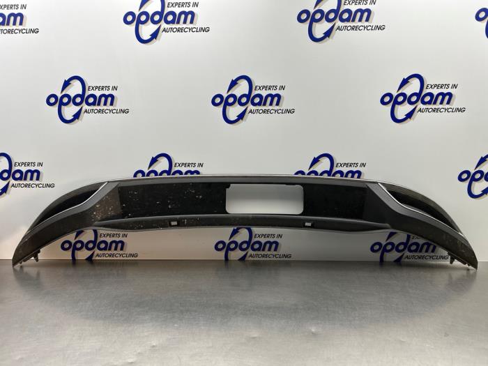 Gebruikte Diffuser achterbumper Volkswagen Golf VII (AUA) 1.2 TSI 16V Prijs € 150,00 Margeregeling aangeboden door Gebr Opdam B.V.