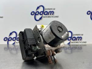 Gebruikte ABS Pomp Chrysler Voyager/Grand Voyager (RG/RS) 3.3i V6 Grand Voyager Autom. Prijs € 75,00 Margeregeling aangeboden door Gebr Opdam B.V.