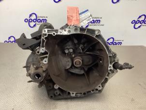 Gebruikte Versnellingsbak Peugeot Partner (GC/GF/GG/GJ/GK) 1.6 HDI 75 16V Prijs € 400,00 Margeregeling aangeboden door Gebr Opdam B.V.