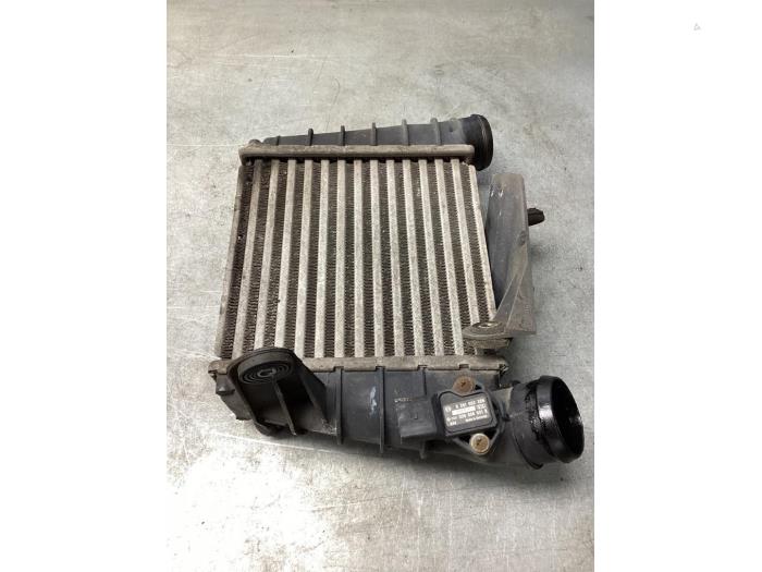 Gebruikte Intercooler Seat Ibiza III (6L1) 1.8 Turbo 20V FR Prijs € 30,00 Margeregeling aangeboden door Gebr Opdam B.V.