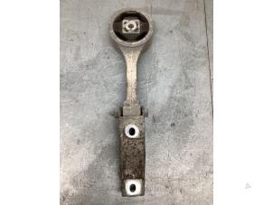 Gebruikte Motorsteun Volkswagen Polo V (6R) 1.4 16V Prijs € 25,00 Margeregeling aangeboden door Gebr Opdam B.V.