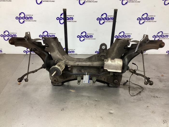 Gebruikte Subframe Renault Megane II Grandtour (KM) 1.5 dCi 105 FAP Prijs € 125,00 Margeregeling aangeboden door Gebr Opdam B.V.